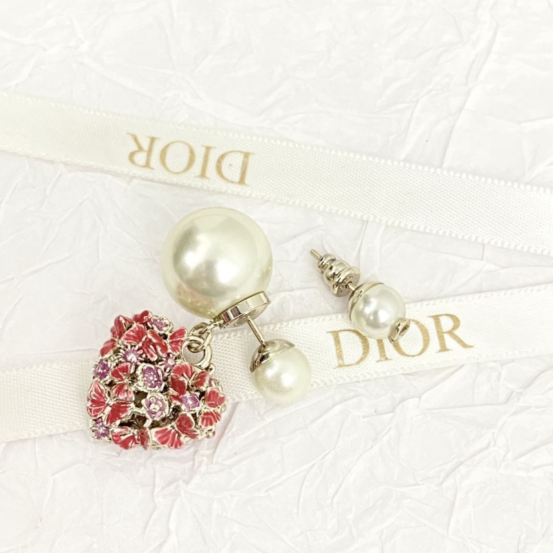 chr1st1an D10r earrings